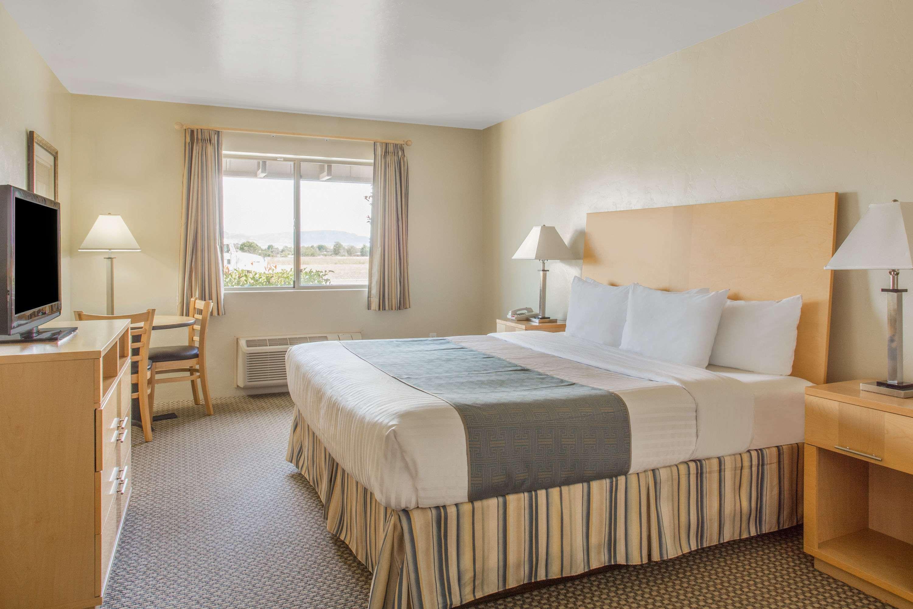 Days Inn By Wyndham Chino Valley Exterior photo